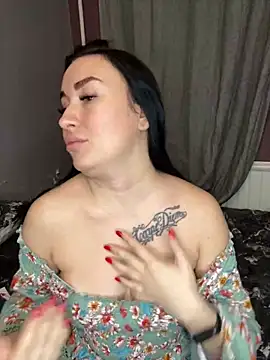 Roxana Bell online show from December 13, 2024, 9:41 pm