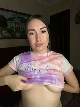 Roxana Bell online show from October 1, 2025, 8:15 pm