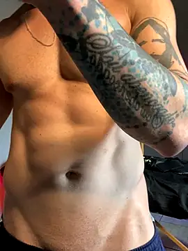 MachineDien online show from September 28, 2025, 6:35 pm