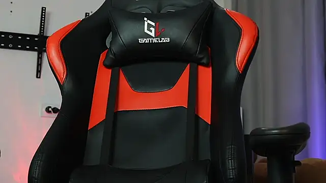 Snapshot of danielkraigforu chatting on February 25, 2025, 4:24 am danielkraigforu online show from February 25, 2025, 4:24 am