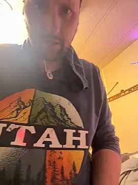 BobbyQ29 online show from December 13, 2025, 10:15 pm