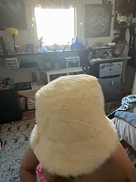 BobbyQ29 online show from March 4, 2026, 4:02 pm