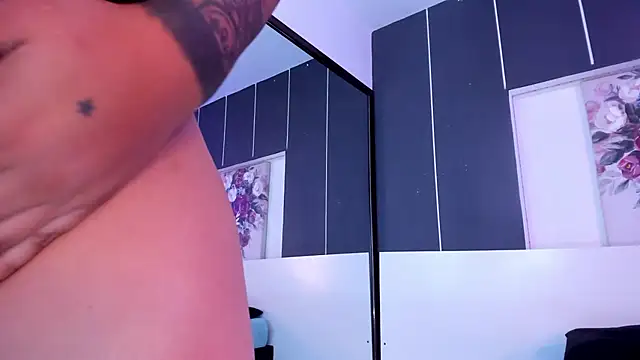 Snapshot of Alexxxholy chatting on January 28, 2025, 1:49 pm Alexxxholy online show from January 28, 2025, 1:49 pm