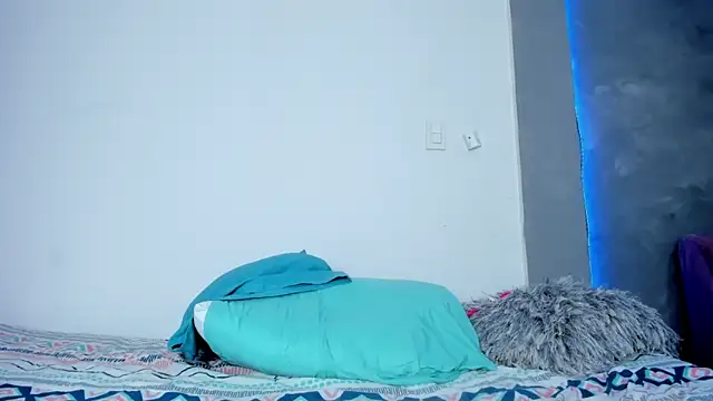 Snapshot of Alexxxholy chatting on November 24, 2025, 1:00 pm Alexxxholy online show from November 24, 2025, 1:00 pm