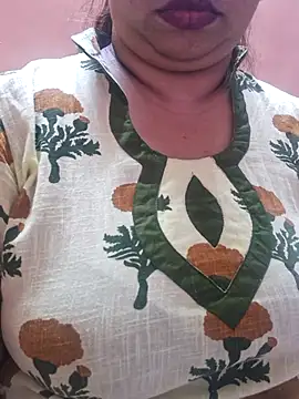 Snapshot of Ravina_patil1 chatting on March 5, 2025, 6:34 pm Ravina patil1 online show from March 5, 2025, 6:34 pm