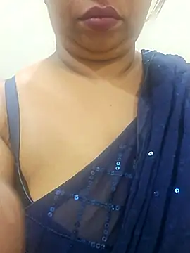 Snapshot of Ravina_patil1 chatting on November 12, 2025, 4:40 pm Ravina patil1 online show from November 12, 2025, 4:40 pm