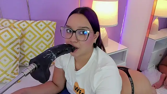 Snapshot of SophyRuiz_ chatting on February 2, 2026, 12:26 pm SophyRuiz online show from February 2, 2026, 12:26 pm