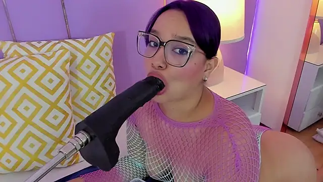 Snapshot of SophyRuiz_ chatting on February 10, 2026, 11:58 am SophyRuiz online show from February 10, 2026, 11:58 am