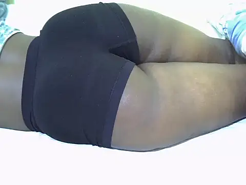 candililie online show from November 8, 2025, 4:12 am