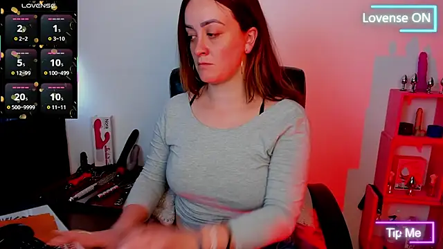 sara goodgirl13 online show from February 28, 2025, 3:37 pm