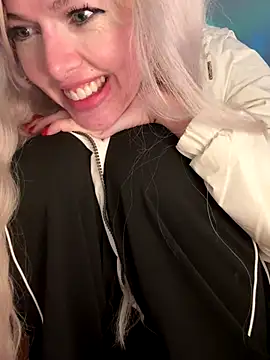 Snapshot of propertyofdaddy chatting on December 2, 2025, 5:13 am propertyofdaddy online show from December 2, 2025, 5:13 am