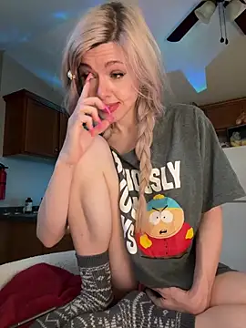 Snapshot of propertyofdaddy chatting on February 25, 2026, 9:57 pm propertyofdaddy online show from February 25, 2026, 9:57 pm