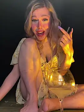 propertyofdaddy online show from April 17, 2026, 2:25 am