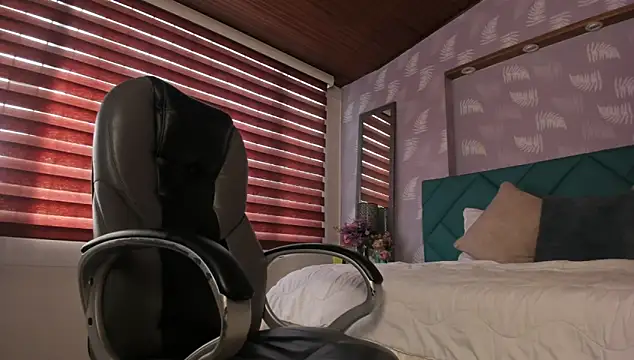 Moony 14 online show from January 15, 2025, 1:09 pm