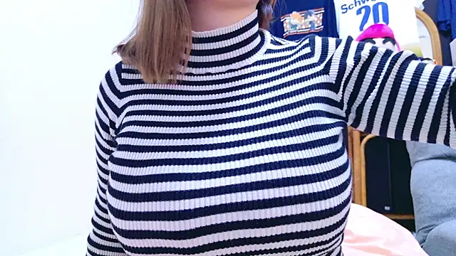 Megu Melon online show from January 3, 2025, 2:19 pm