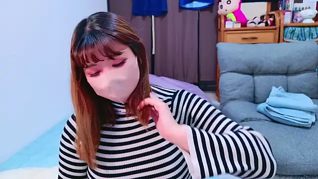 Megu Melon online show from March 18, 2025, 11:30 am