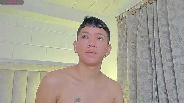 JulianRose 1 online show from January 25, 2025, 11:23 am