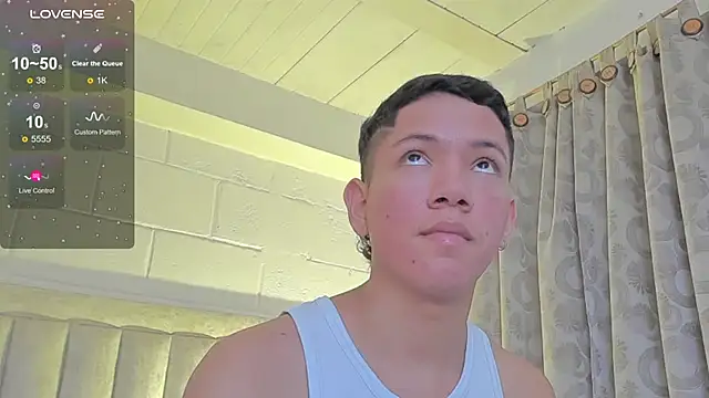 JulianRose 1 online show from February 4, 2025, 4:18 pm