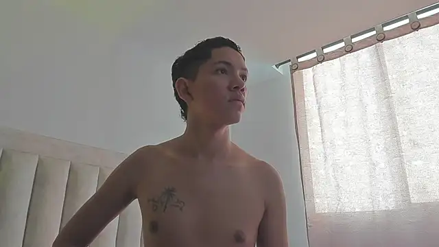 JulianRose 1 online show from March 5, 2025, 2:56 pm