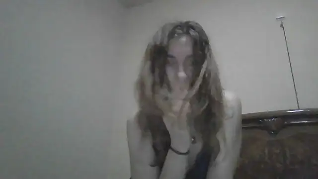 JasmineGlamour online show from December 17, 2025, 7:09 pm