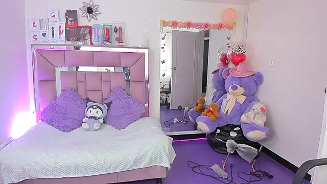 AriadnaCappelletty online show from December 17, 2025, 4:24 pm