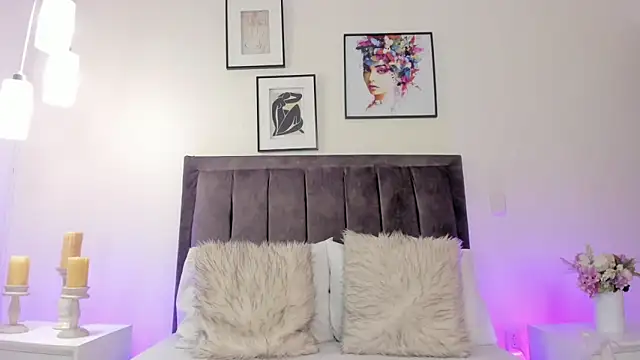 helen mooree online show from March 12, 2026, 12:44 pm