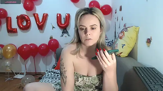 hotmilf4uxxx online show from February 20, 2026, 11:22 am