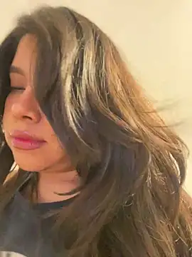 Snapshot of -Sammyxxx chatting on February 19, 2025, 8:20 pm -Sammyxxx online show from February 19, 2025, 8:20 pm