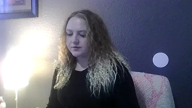 PhatAssBlond online show from February 25, 2025, 5:15 pm