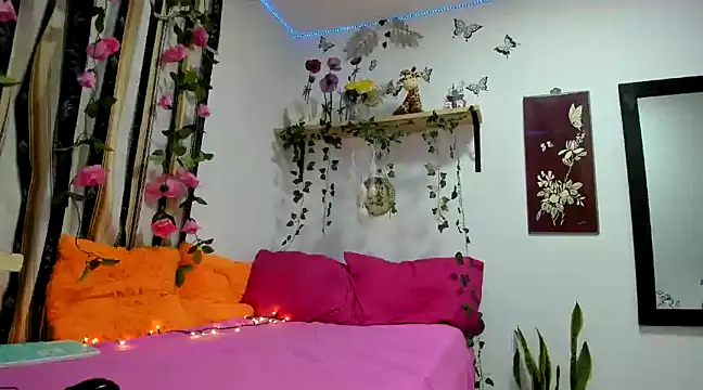 Snapshot of anasttacia_210 chatting on December 14, 2024, 8:23 am anasttacia 210 online show from December 14, 2024, 8:23 am