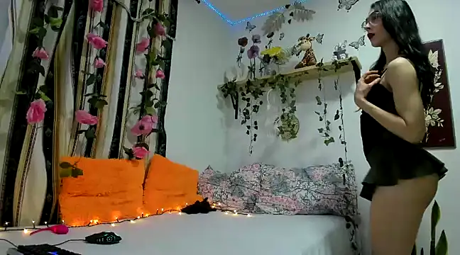Snapshot of anasttacia_210 chatting on December 20, 2024, 7:33 am anasttacia 210 online show from December 20, 2024, 7:33 am