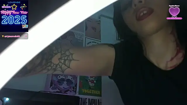 yourrosenrot online show from December 15, 2025, 3:33 am