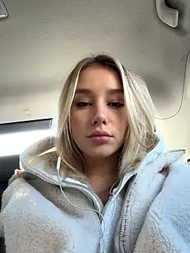 SSSATIVA model online show from October 24, 2025, 3:03 am