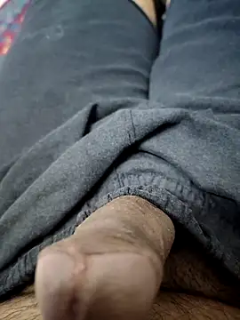 SplitPrestige19 online show from February 11, 2026, 7:41 pm