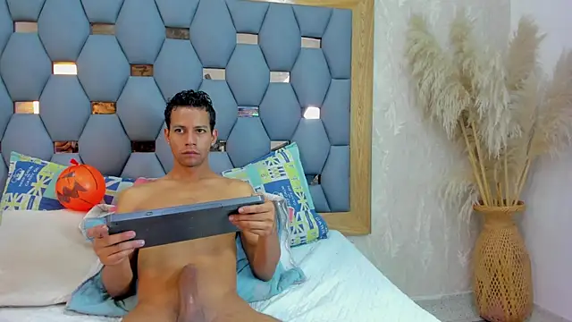 yayi derek online show from October 26, 2025, 11:38 am