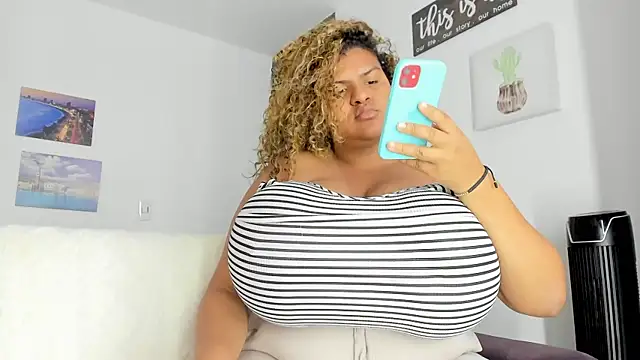 bigmom69  online show from March 11, 2026, 5:08 pm