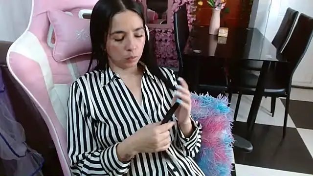 kendall all4u online show from April 7, 2026, 3:07 am