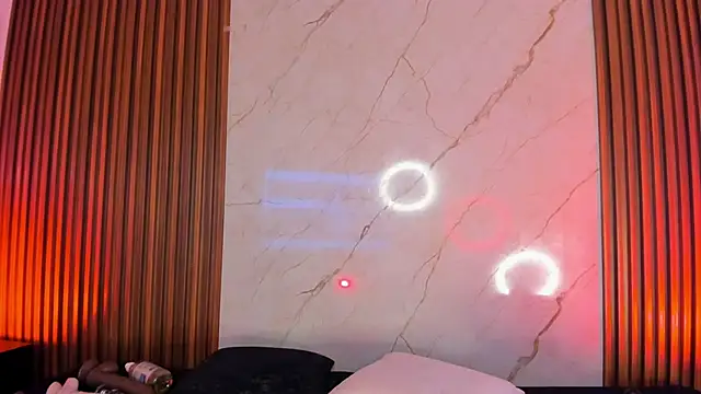 Emiilycollins online show from December 7, 2024, 12:19 am