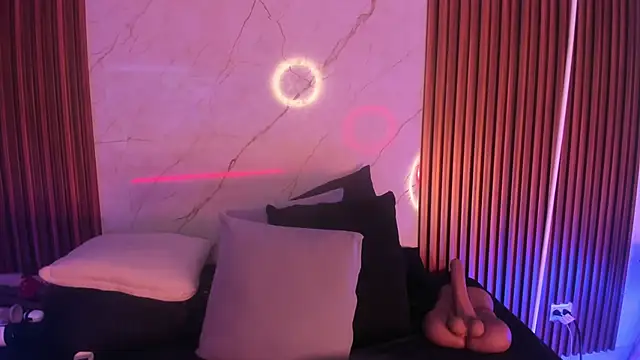 Emiilycollins online show from September 9, 2025, 1:27 am