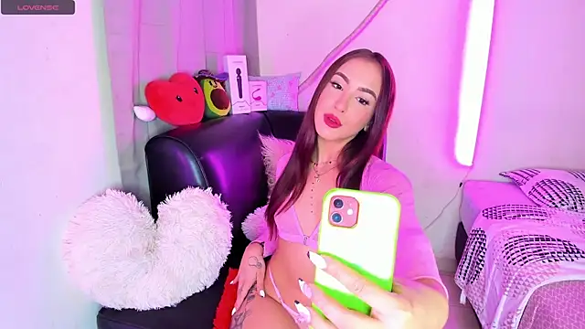 Snapshot of Gothic_slut-without_limit chatting on March 1, 2025, 4:47 am Gothic slut-without limit online show from March 1, 2025, 4:47 am