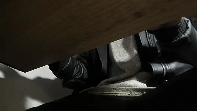 s sven03 online show from February 9, 2025, 7:38 am