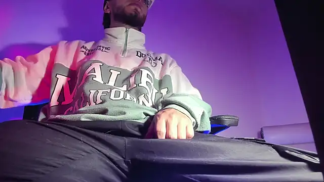 s sven03 online show from November 22, 2025, 1:48 am