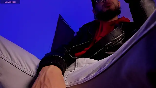 Snapshot of s_sven03 chatting on February 10, 2026, 2:48 am s sven03 online show from February 10, 2026, 2:48 am