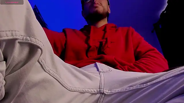 Snapshot of s_sven03 chatting on February 21, 2026, 10:33 pm s sven03 online show from February 21, 2026, 10:33 pm