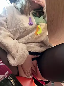 PumaShyXD online show from January 6, 2025, 11:40 am