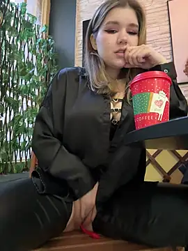 PumaShyXD online show from January 12, 2025, 12:01 pm