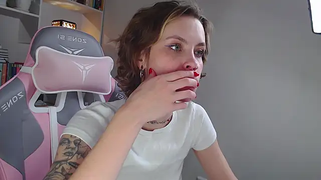 milly ross online show from December 6, 2024, 12:49 pm