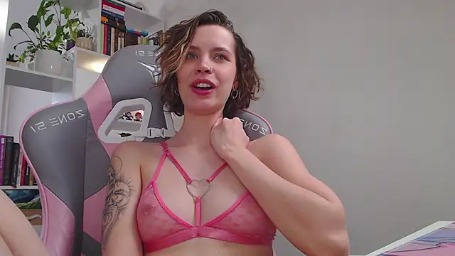 milly ross online show from February 8, 2025, 9:46 am