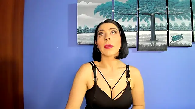 Snapshot of AdelleLennox_cg chatting on January 23, 2025, 11:15 am AdelleLennox cg online show from January 23, 2025, 11:15 am