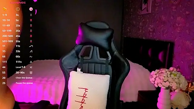 babyleilaa online show from February 18, 2026, 9:55 pm